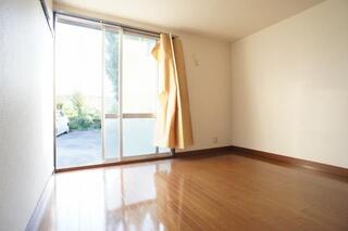 明るいお部屋です