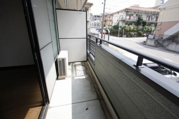 玄関からのお部屋の様子です。