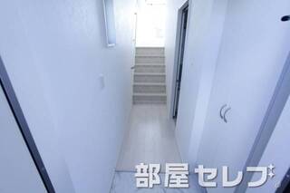 玄関からの写真です。