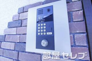 オートロックで女性も安心。