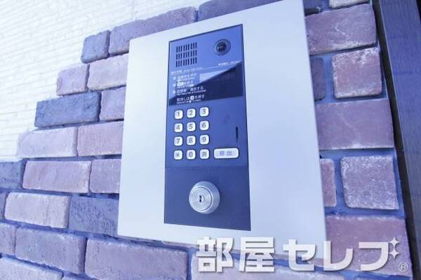 オートロックで女性も安心。