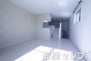 白を基調としたお部屋です。