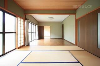 和室と洋室の区切りがなく広々と過ごせます。