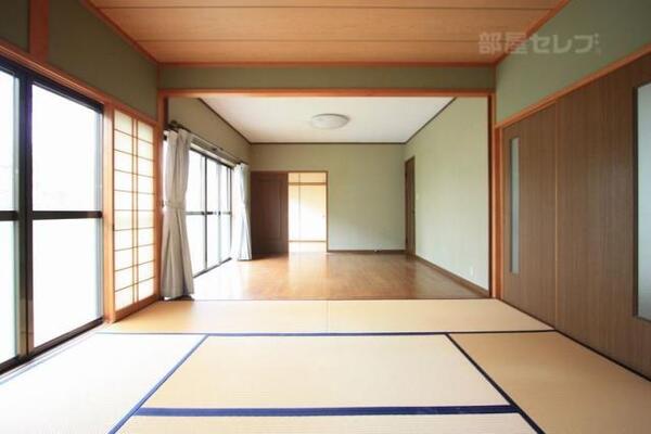 和室と洋室の区切りがなく広々と過ごせます。