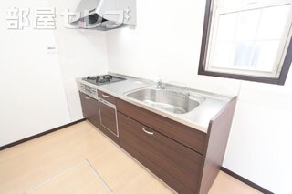 3口ガスコンロ付システムキッチン。