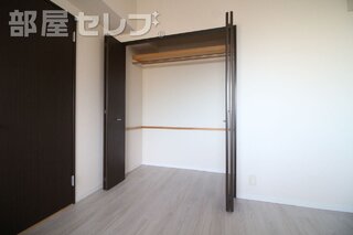 独立の洗面台になります。