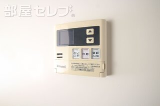 ボタン1つでオートロックの解除ができます。