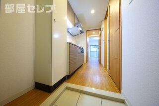明るい玄関です。