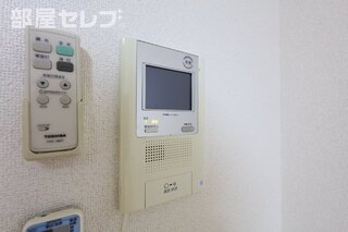 テレビモニターフォンで来客時も安心です。