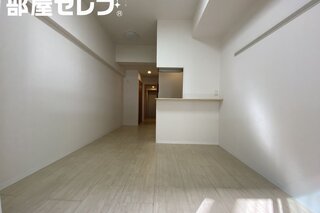 ※803号室内装写真参照