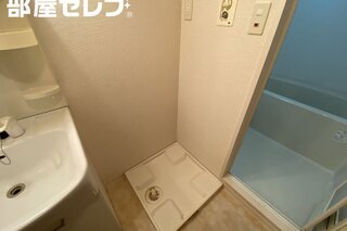 ※803号室内装写真参照