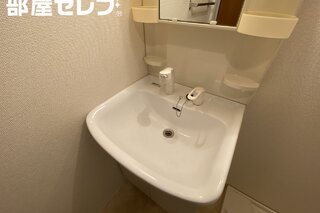 ※803号室内装写真参照