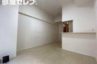 ※803号室内装写真参照
