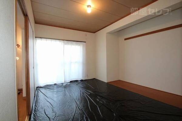 板の間付きの和室です