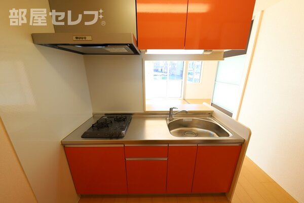 システムキッチンで料理も頑張れそうです。