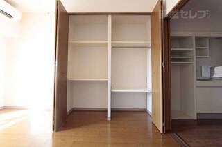 ※402号室内装写真参照