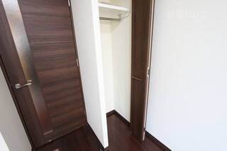 使用率高めの服を入れましょう。