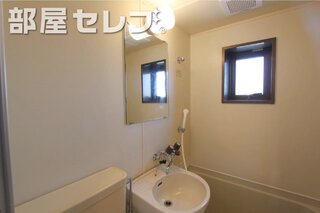 3点ユニット式です。