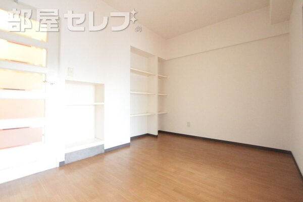 日当たりの良い和室で昼寝でも。