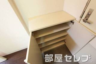 大容量の下駄箱あります。
