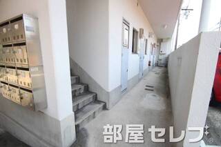 キレイに掃除された廊下です。