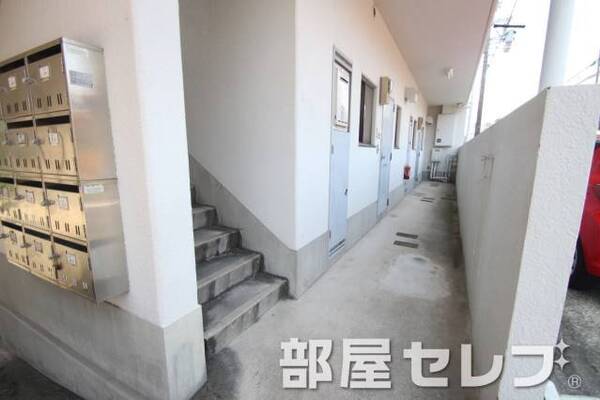 キレイに掃除された廊下です。