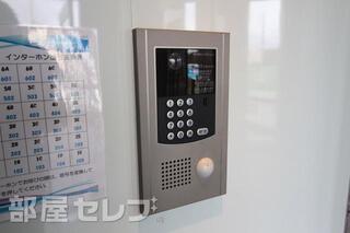 エントランスのオートロックです。