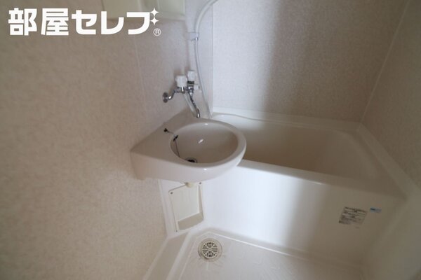 ウォームレット付きお手洗いです。