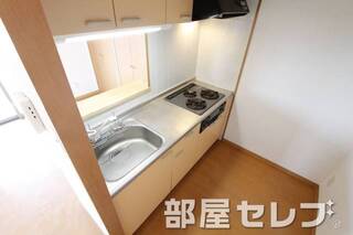3口コンロ付システムキッチン。