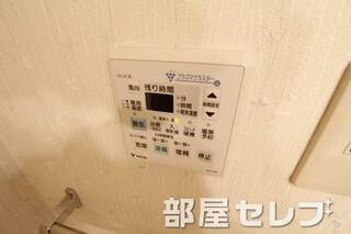浴室乾燥機付き。
