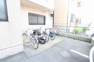 ※405号室内装写真参照