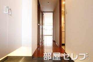 玄関から見ても明るくてキレイですね。イメージ写真