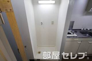 室内洗濯機置場あります。