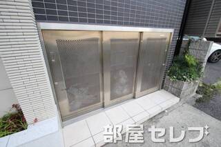 ゴミ置き場。