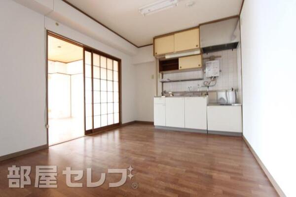 リフォーム済みで明るく綺麗ですよ