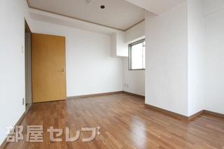 お部屋たくさんありますよ