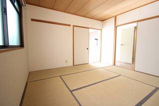和室8帖は来客用としても寝室用としても使えます