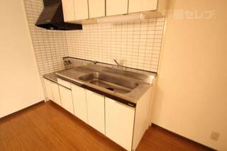 キッチン収納も充実しております