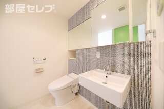 おしゃれな形の洗面台です