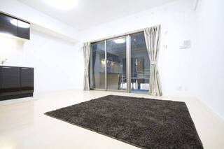 102号室の写真を使用しています。