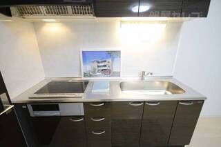 102号室の写真を使用しています。