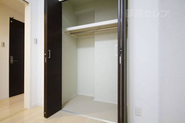 102号室の写真を使用しています。