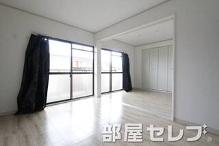 広々したＬＤＫです。