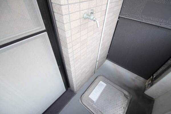 室外洗濯機置場