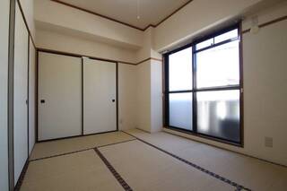 和室のお部屋で落ち着きたい時にどうぞ。。
