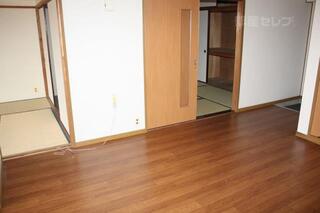和室が2部屋あります。