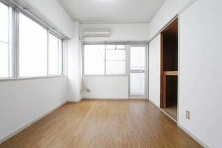 広々したお部屋で生活しやすいですね。