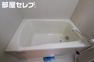 ベランダでいっぷく・・・　写真は201号です。