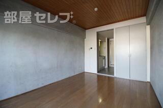 日の入る暖かいお部屋。