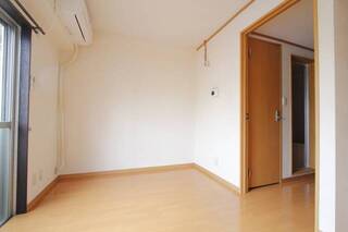 レイアウトのしやすいお部屋です。
